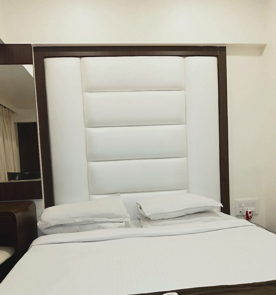 HOTEL HERITAGE DAKSHIN 23/50