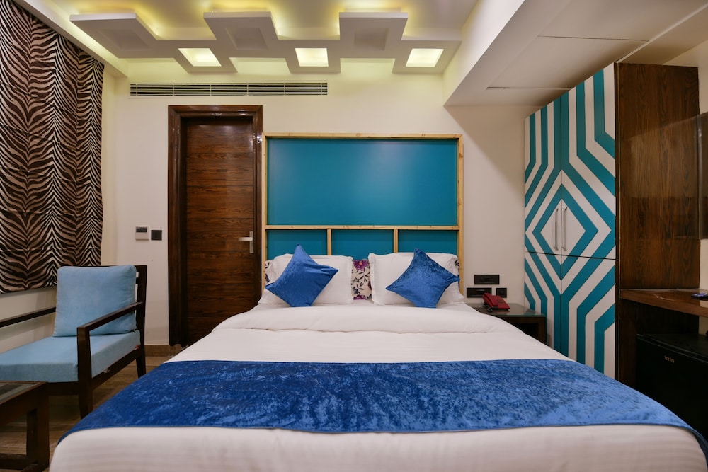 Hotel Blue Pearl Paharganj 10/50