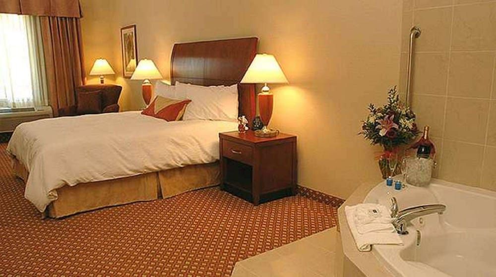 Hilton Garden Inn Victorville 8/38