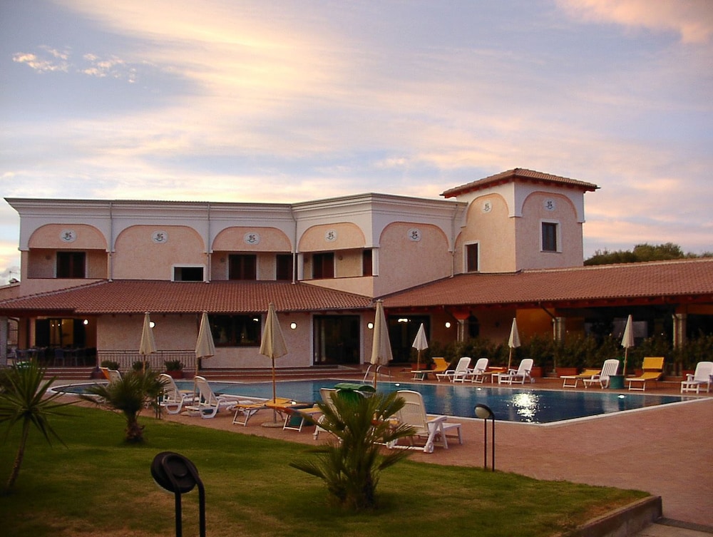 Hotel Club Le Rose 45/50