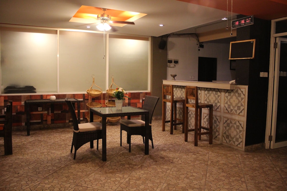 MAHATMA RESIDENCE 33/36