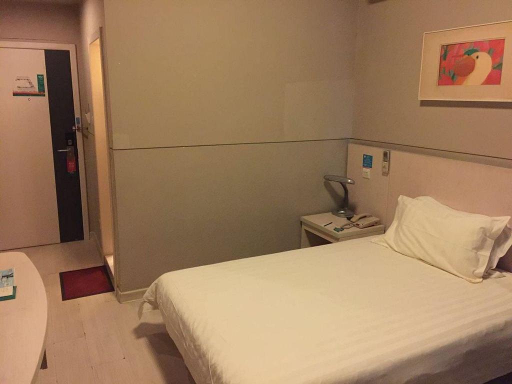 Jinjiang Inn Style (Shanghai Pudong Airport Town) 40/76