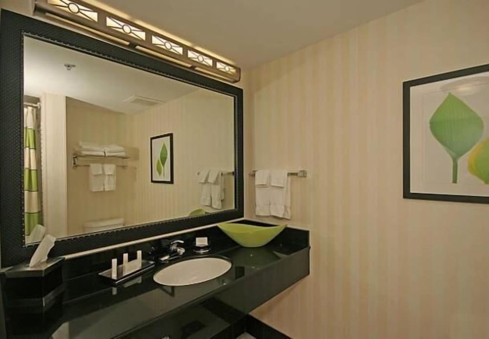 Fairfield Inn And Suites Elkin Jonesville 38/38
