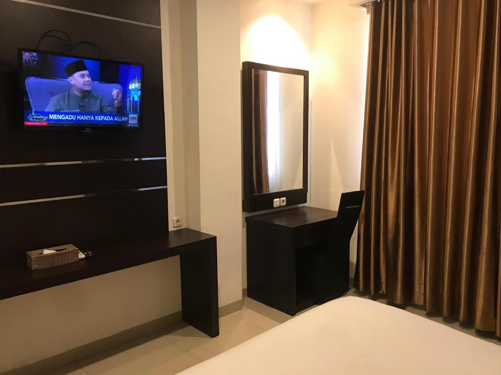 D Blitz Hotel Kendari 25/28