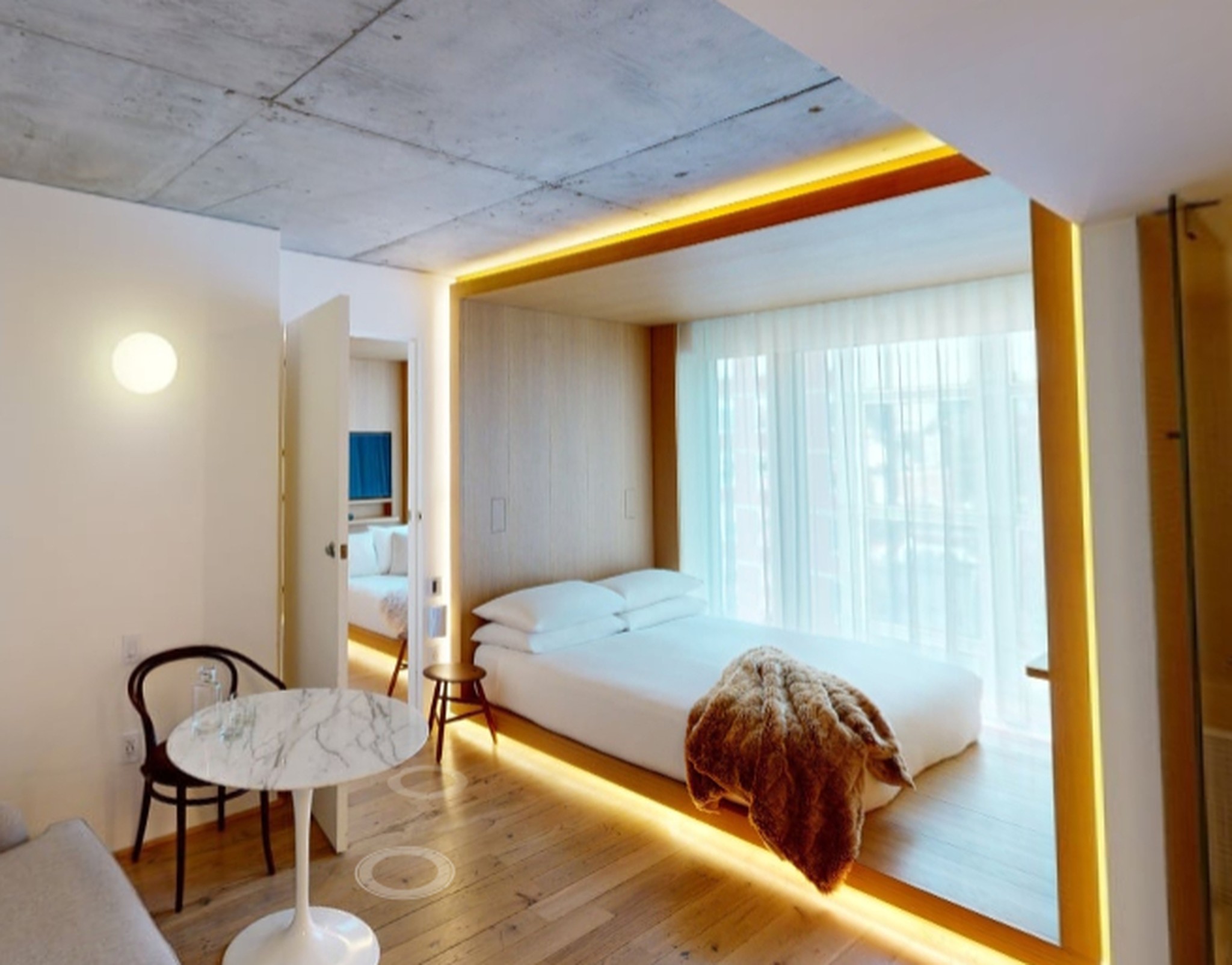 Residential, Suite, High Floor