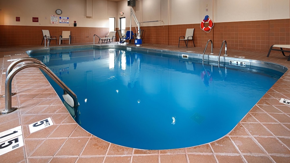 Best Western Plus Sikeston 5/37