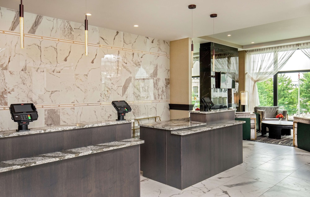 DoubleTree by Hilton Youngstown Downtown 3/46