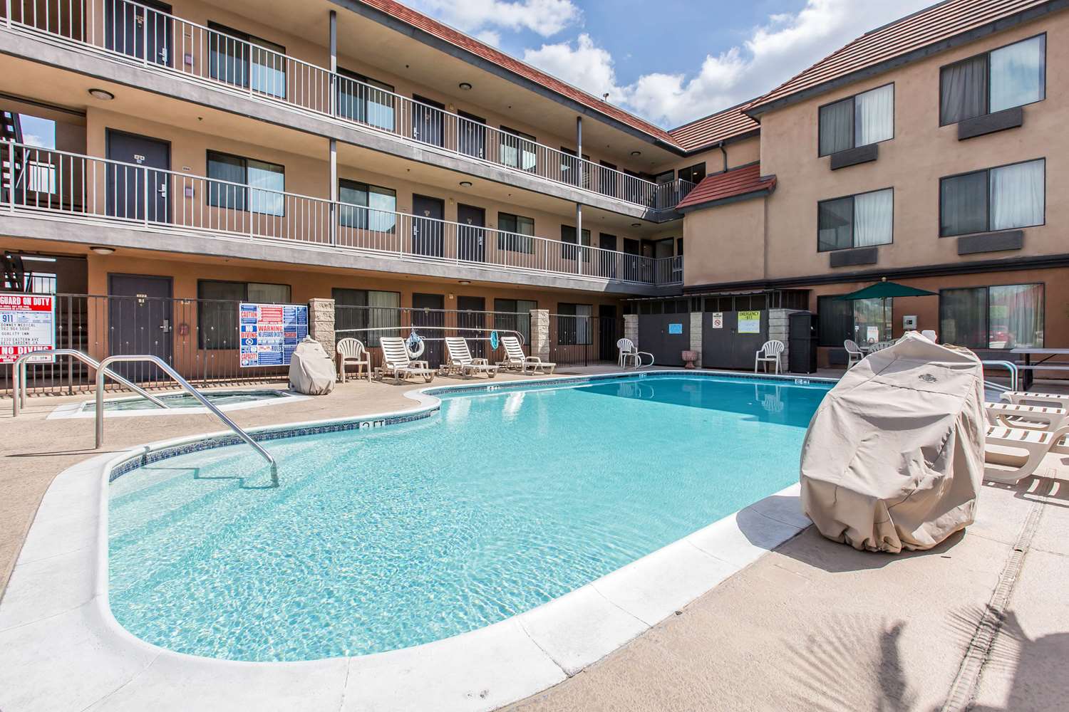 Quality Inn and Suites Bell Gardens Los Angeles 38/38