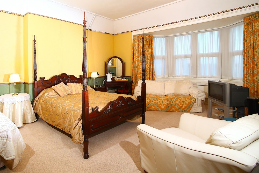 Meare Manor - Guest house 13/32