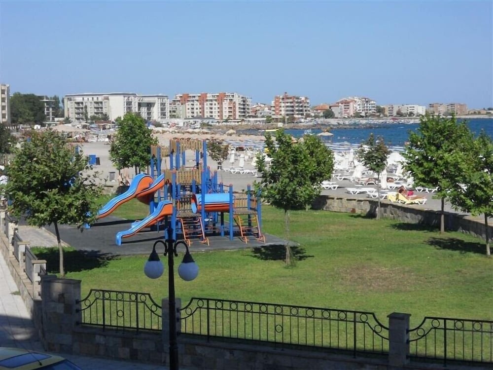 Penelope Palace Apart Hotel 79/87