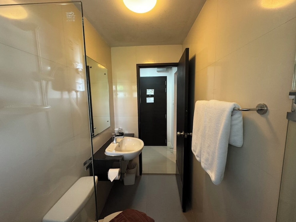 Palette Bella B All Suites Bangkok Hotel 56/57