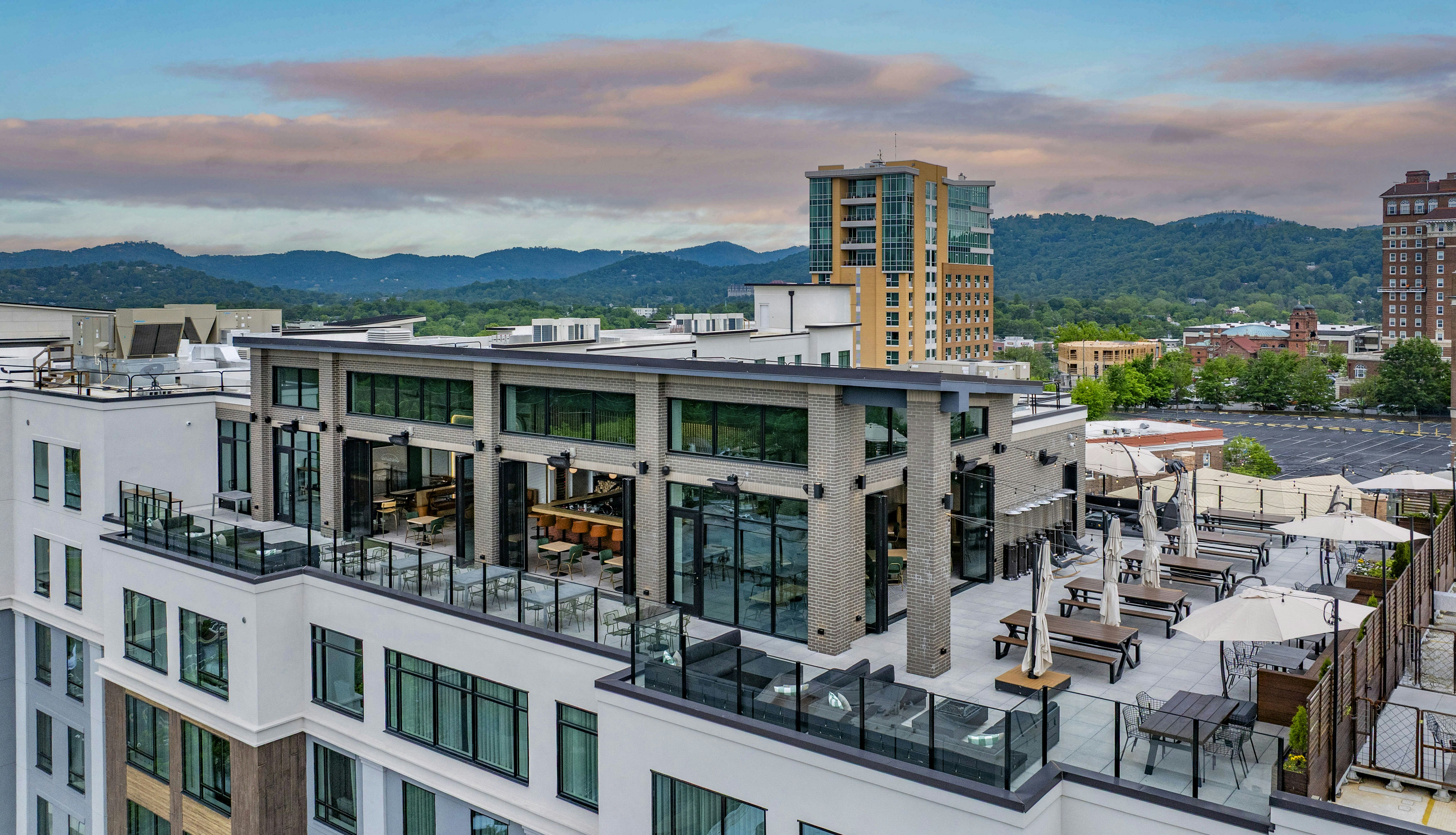合博套房酒店by Hilton Asheville Downtown(Embassy Suites by Hilton Asheville Downtown) 图片2