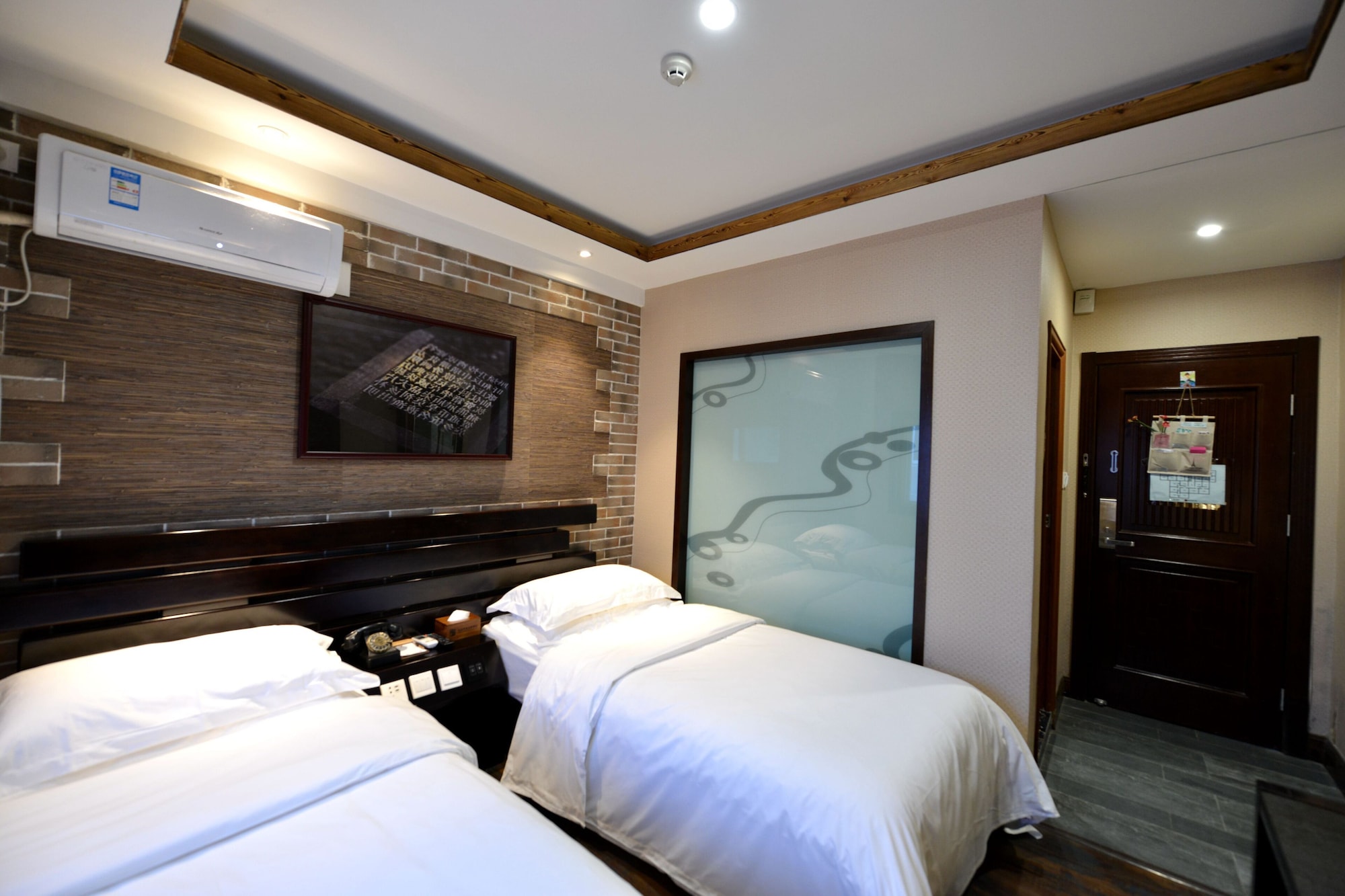 SIGNATURE, TWIN BEDS