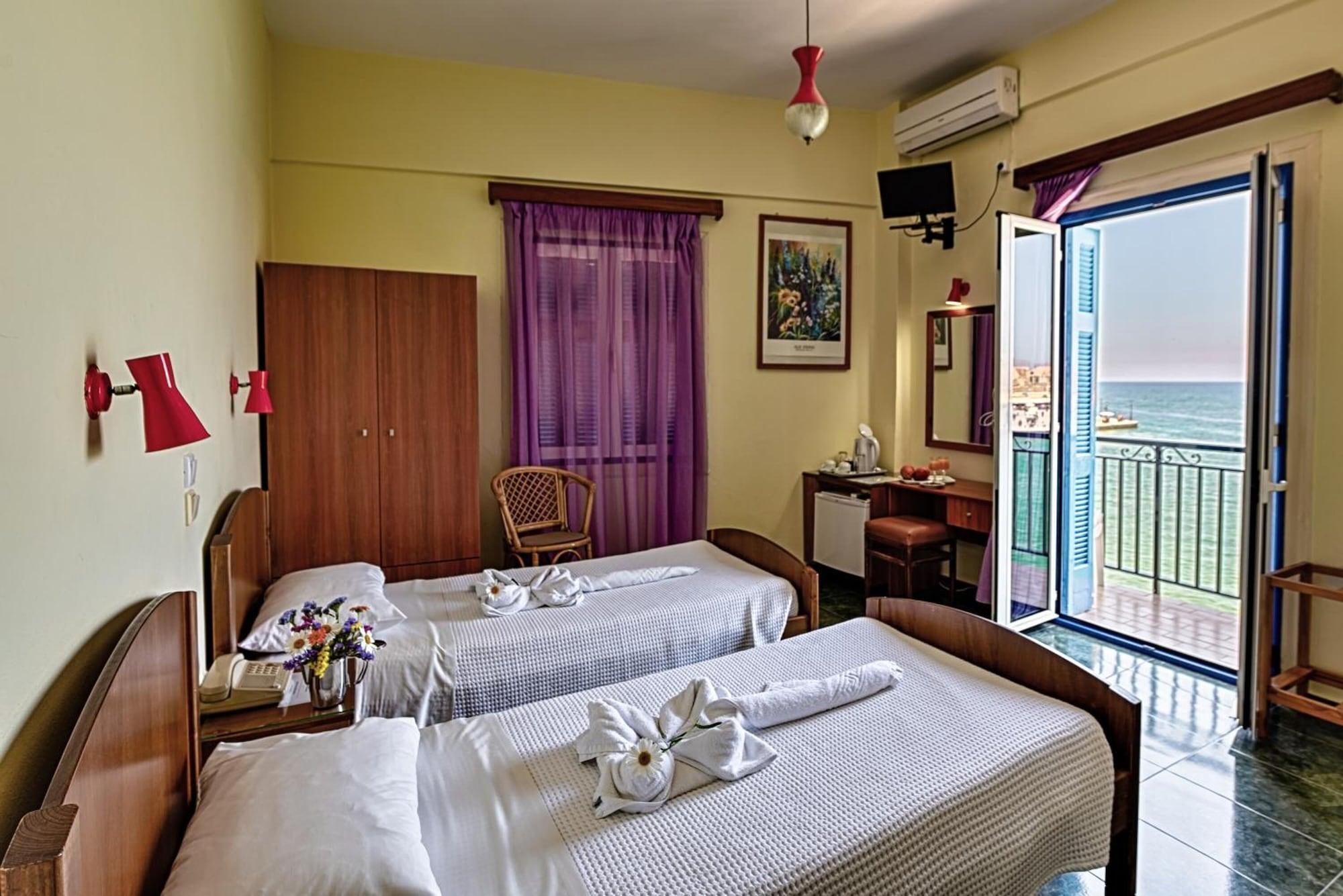 Lucia Hotel 12/47