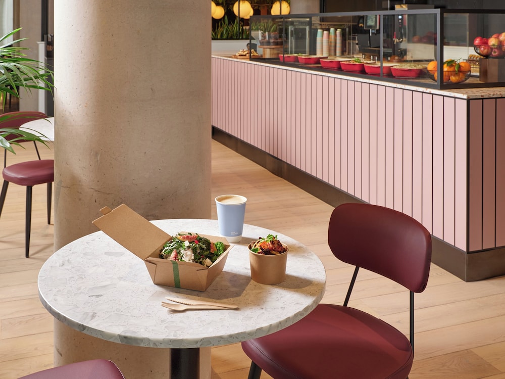 Hotel Indigo Gloucester - The Forum by IHG 34/50