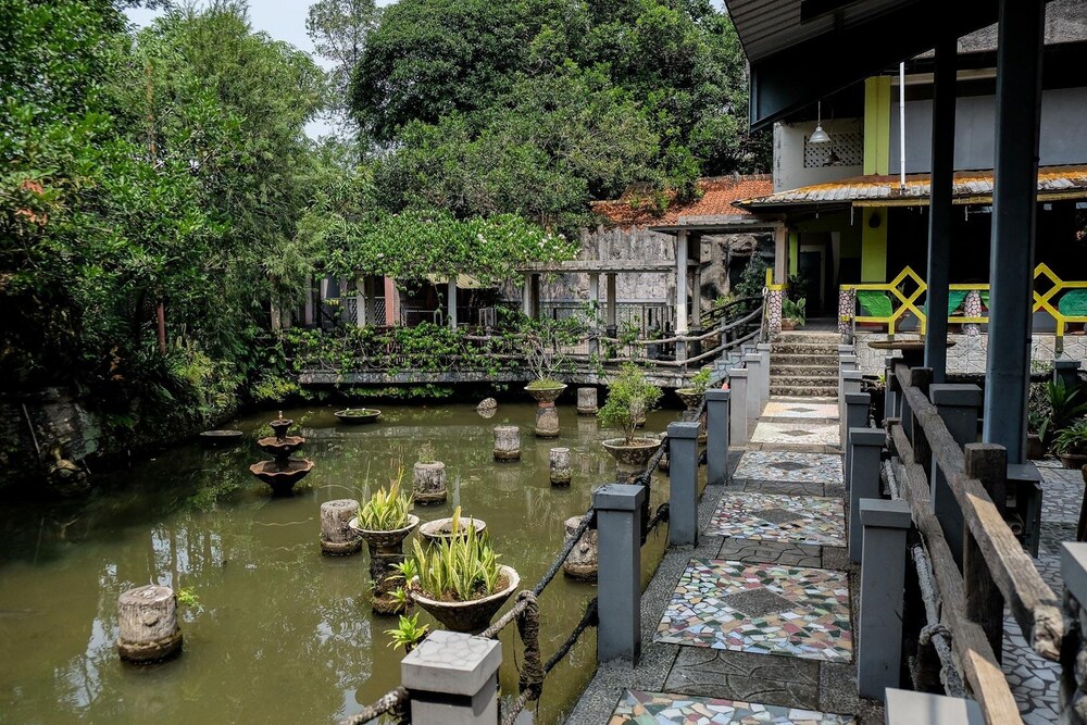 Reddoorz Plus Near Jalan Baru Bogor 4/32