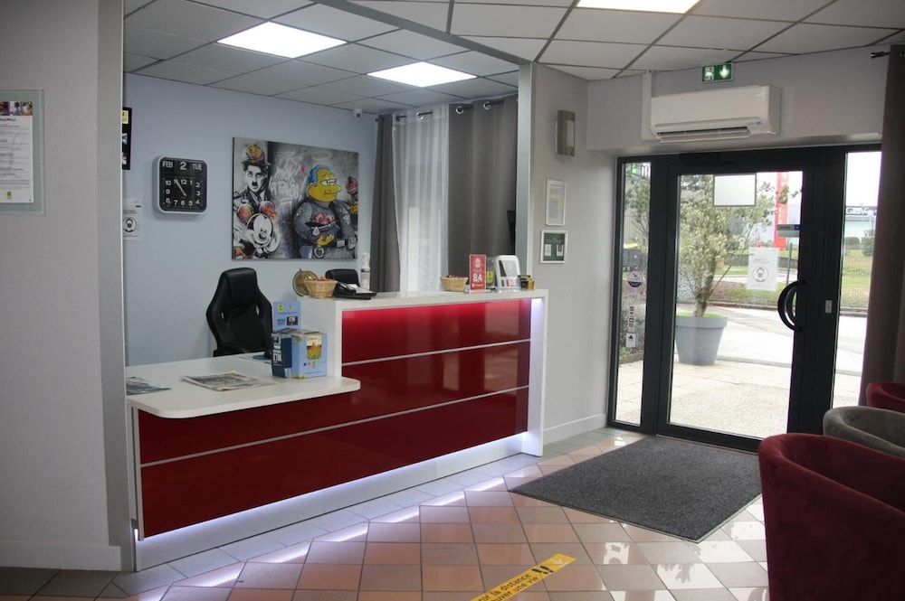 lhotel le marais romilly sur seine centre