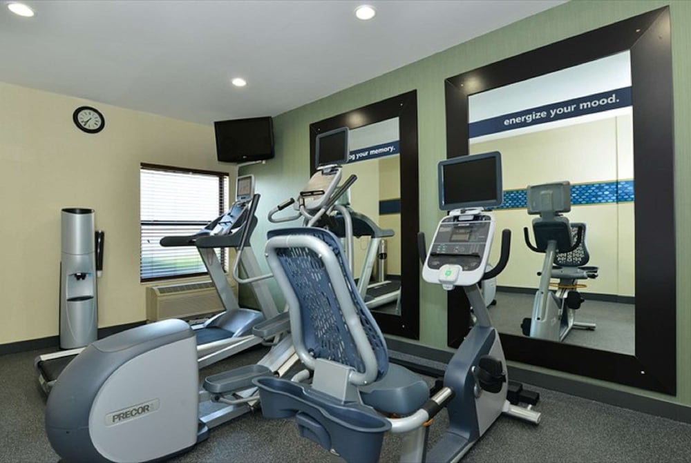 Hampton Inn Sturgis 23/47
