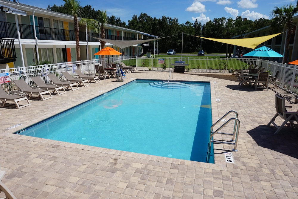 The Smart Stay Inn 5/42