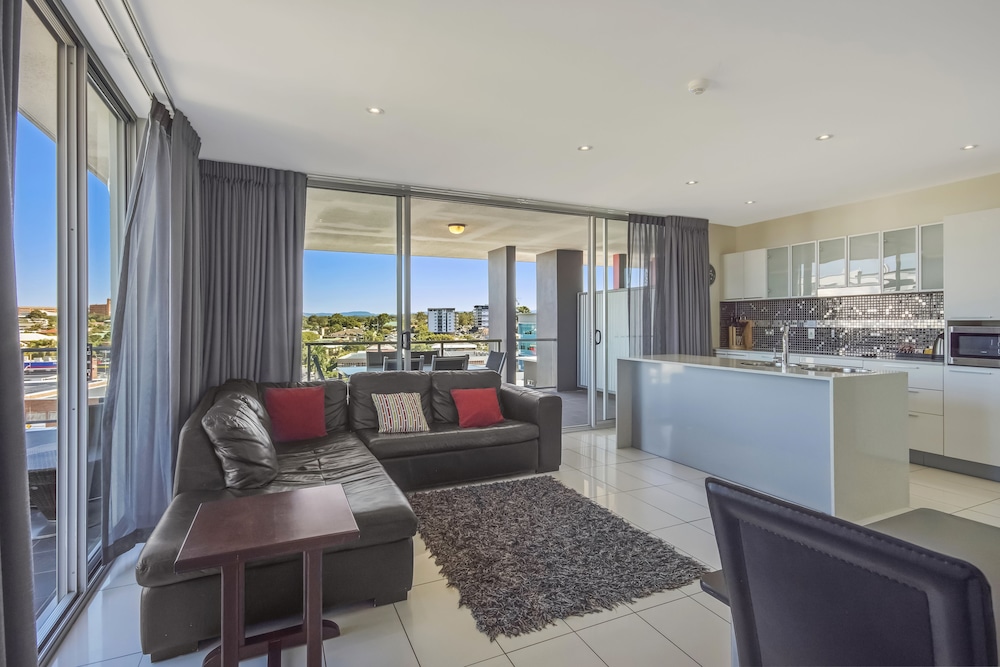 THE CHERMSIDE APARTMENTS 36/57