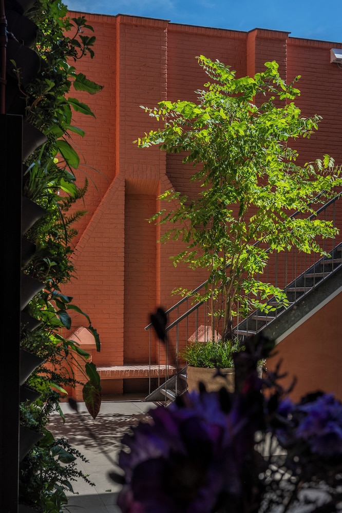 Best Western Residence Cour Saint Georges 50/56
