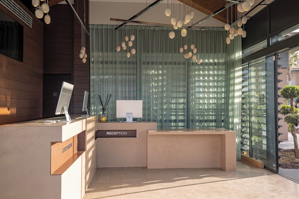 Kube St Tropez Hotel 9/74