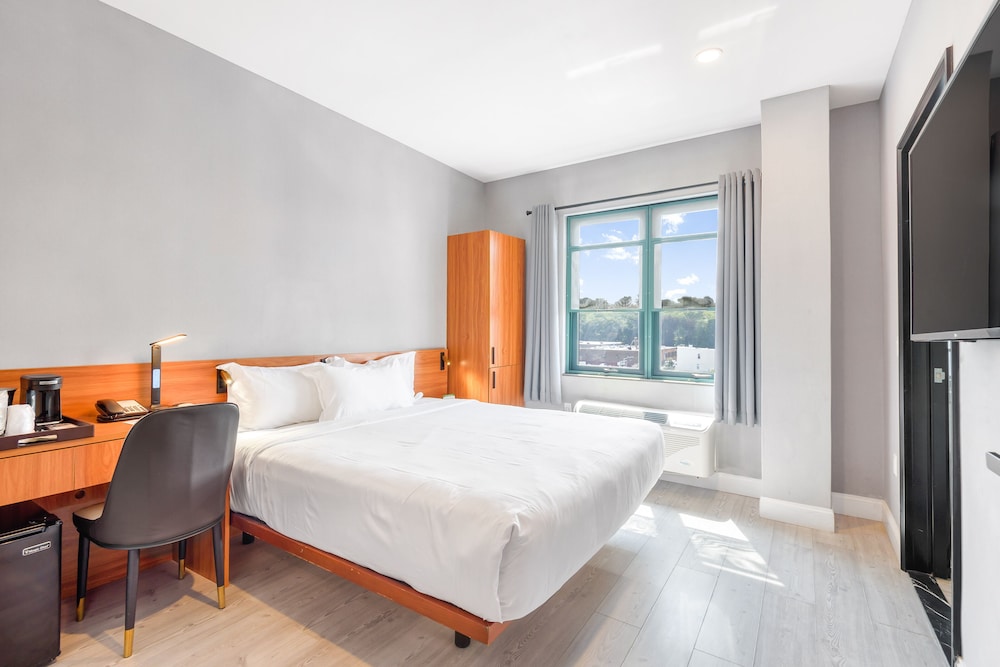 STANDARD, KING BED