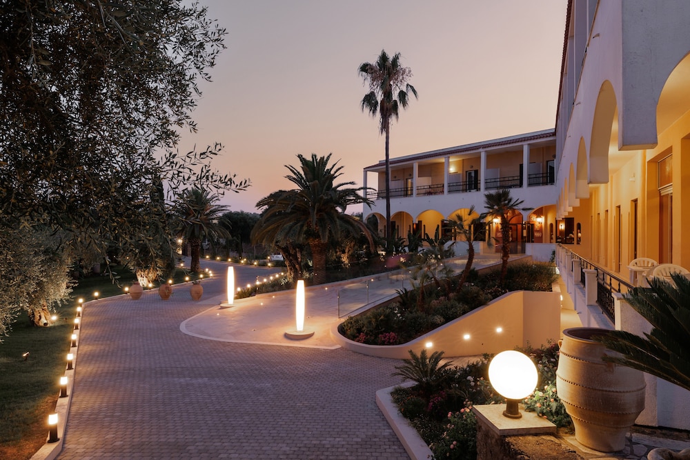 Paradise Hotel Corfu 28/39
