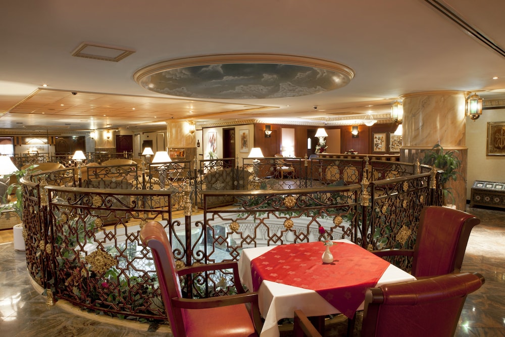 restaurant-cafeteria