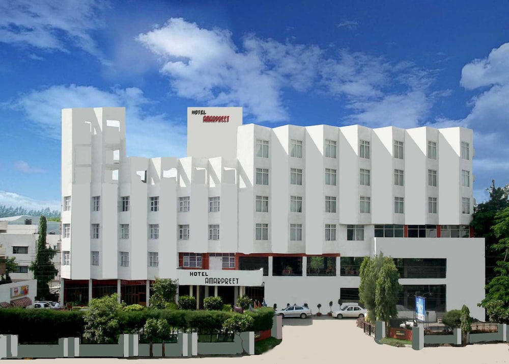 Hotel Amarpreet, Aurangabad - AM Hotel Kollection in Chhatrapati Sambhajinagar