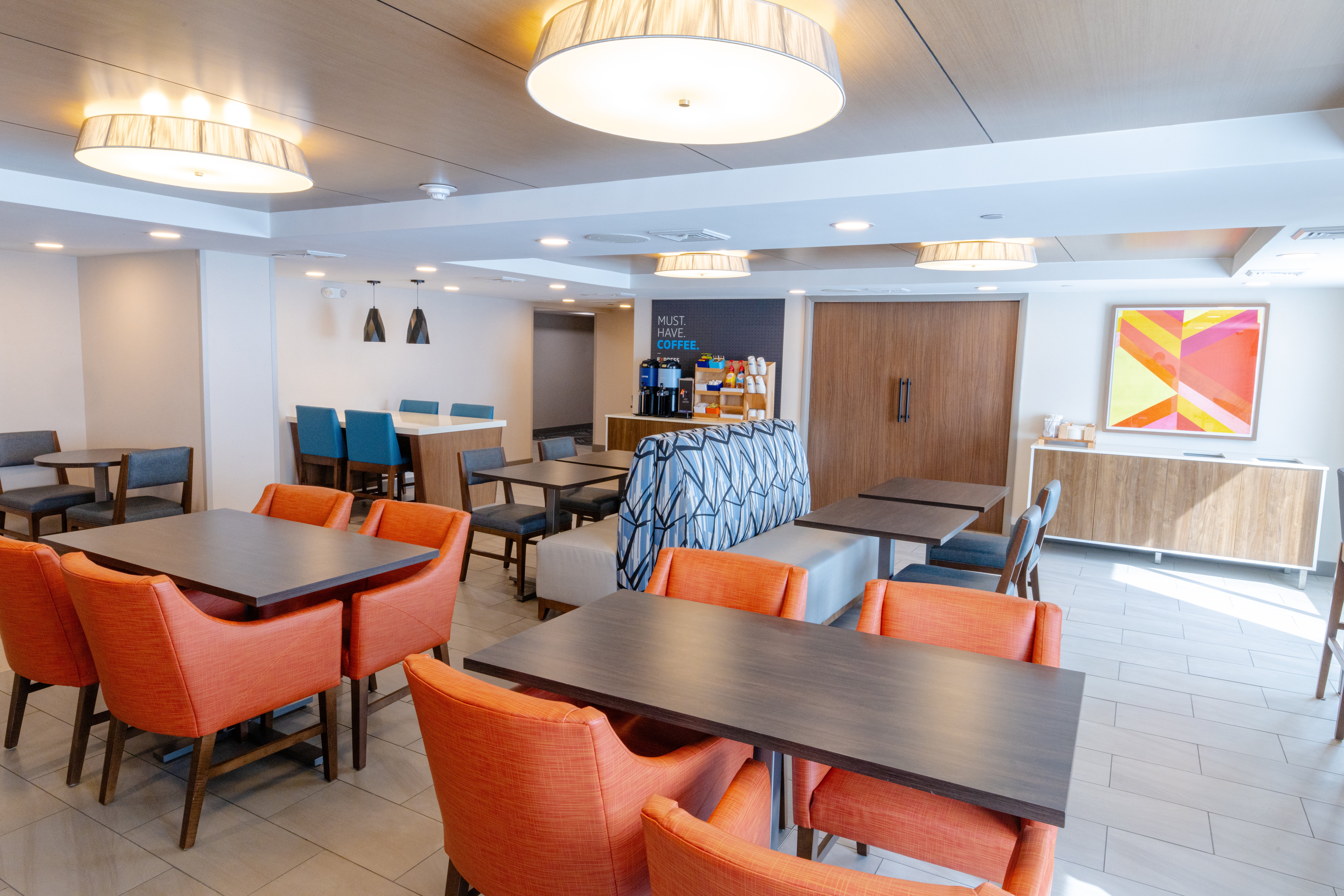 Holiday Inn Express Neptune 59/80