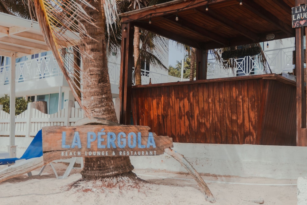 HOTEL SAN LUIS BEACH HOUSE 9/54