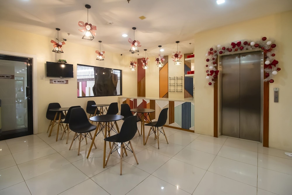 OYO 832 The Teepee Place Hostel & Residence Inn 34/37