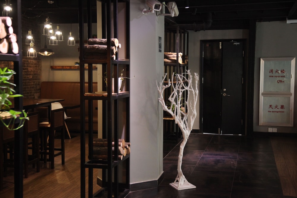 FISH INN EAST NANJING ROAD 5/50