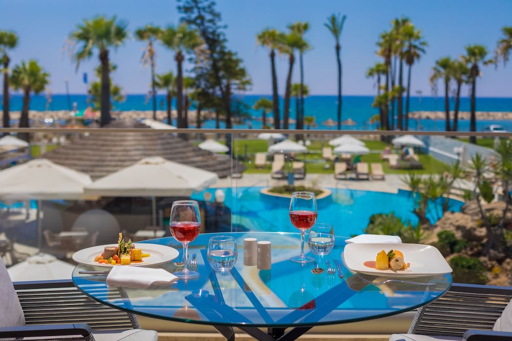 Golden Bay Beach Hotel 32/50
