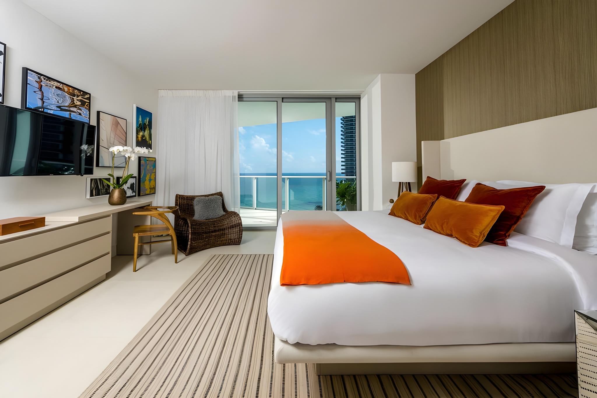 1 BEDROOM, SUITE, KING BED, OCEAN VIEW