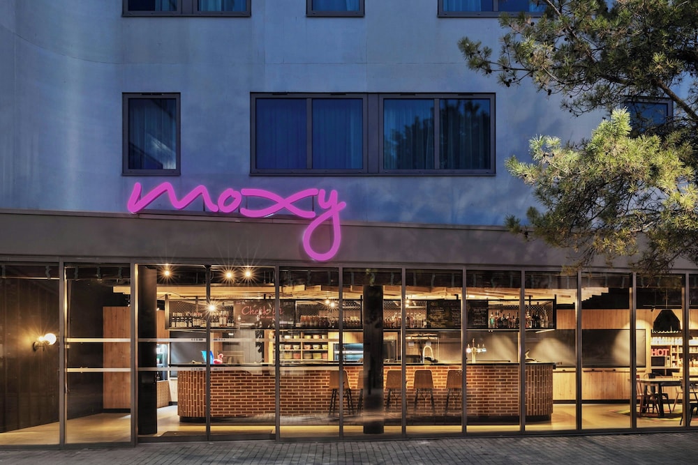 Moxy Amiens 2/61