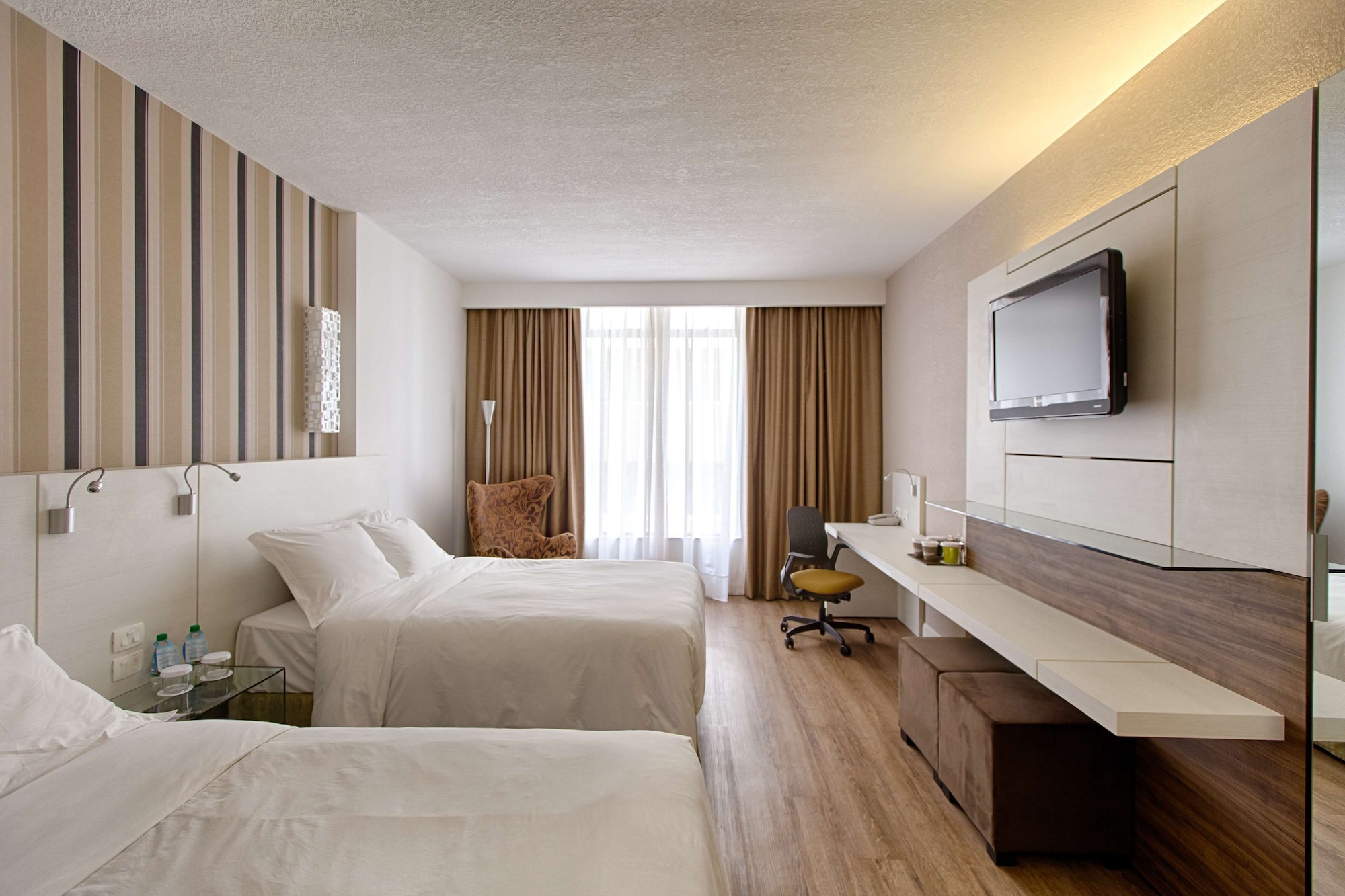 Superior, 2 Double Beds, Radisson Hotel Curitiba 5/10