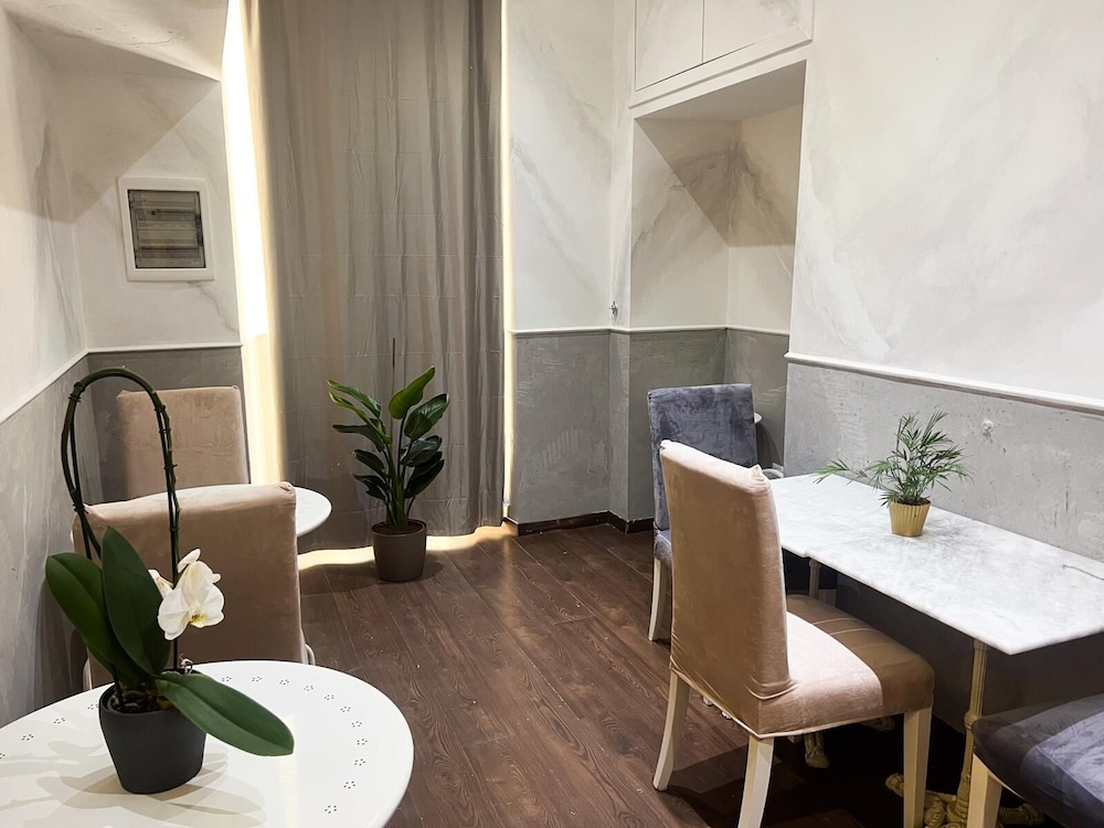 Caesar Place 30/40
