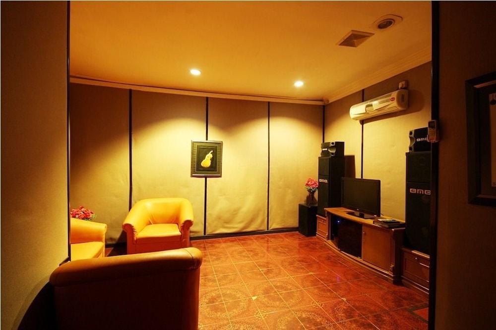 Citra Cikopo Hotel 8/29