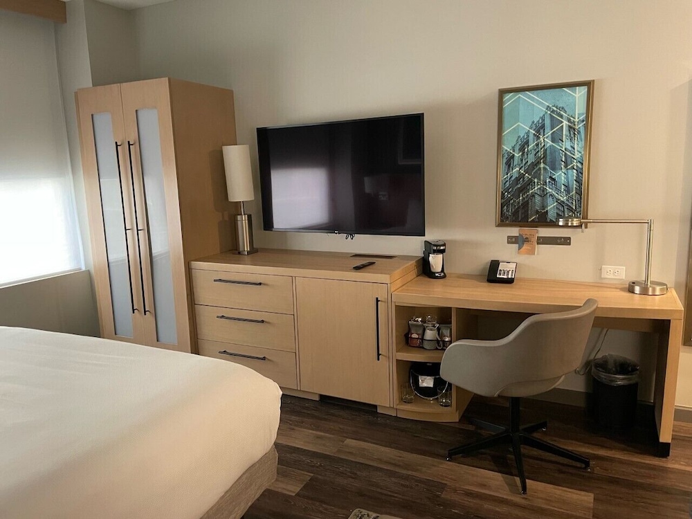 Hyatt Place Tulsa Downtown 67/74