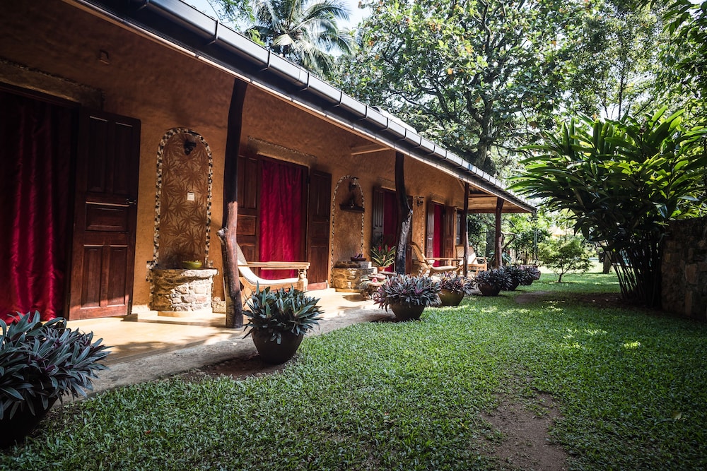 Galavilla Boutique Hotel & Spa 62/71