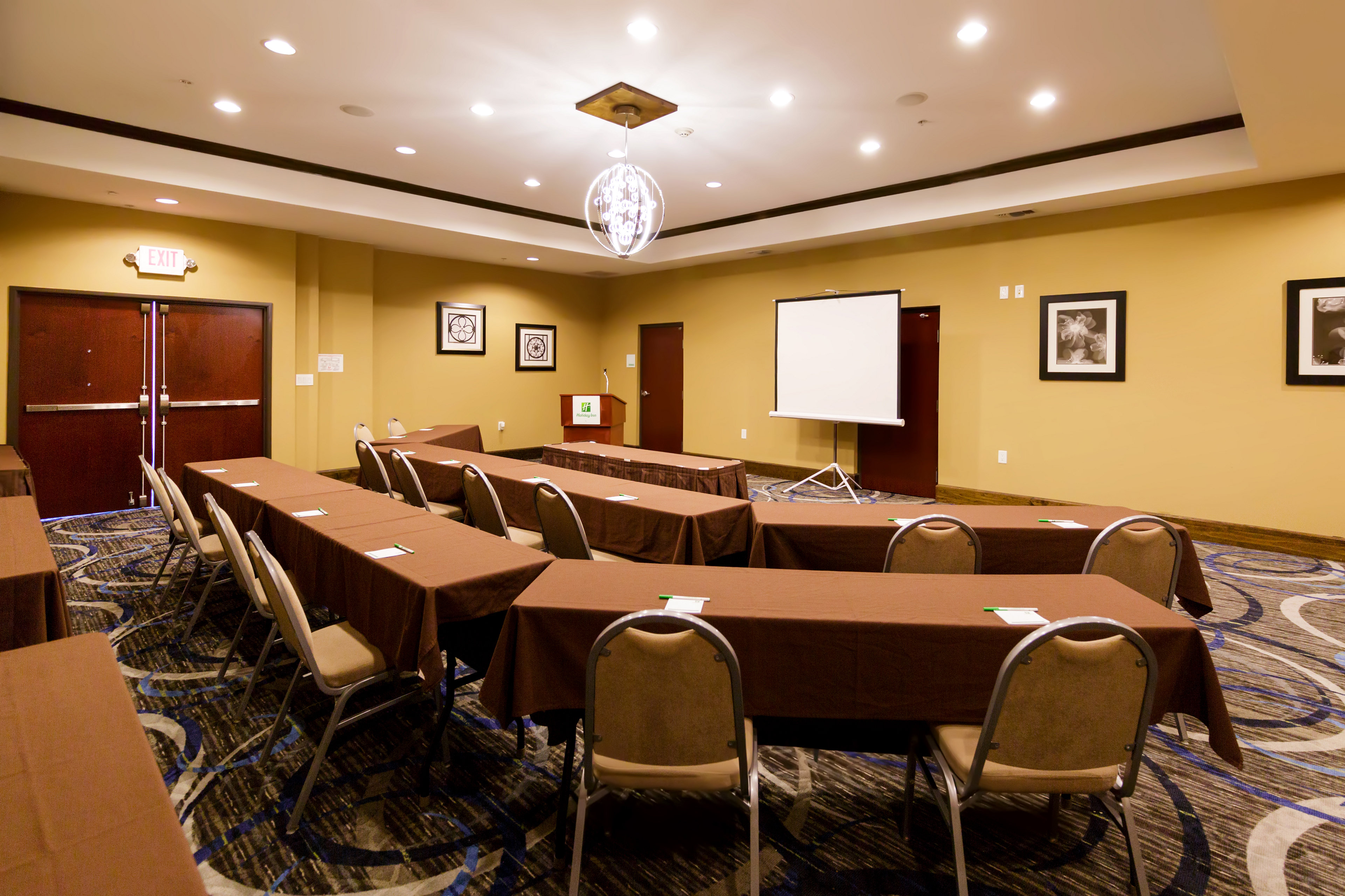 Holiday Inn Houston Webster 58/63