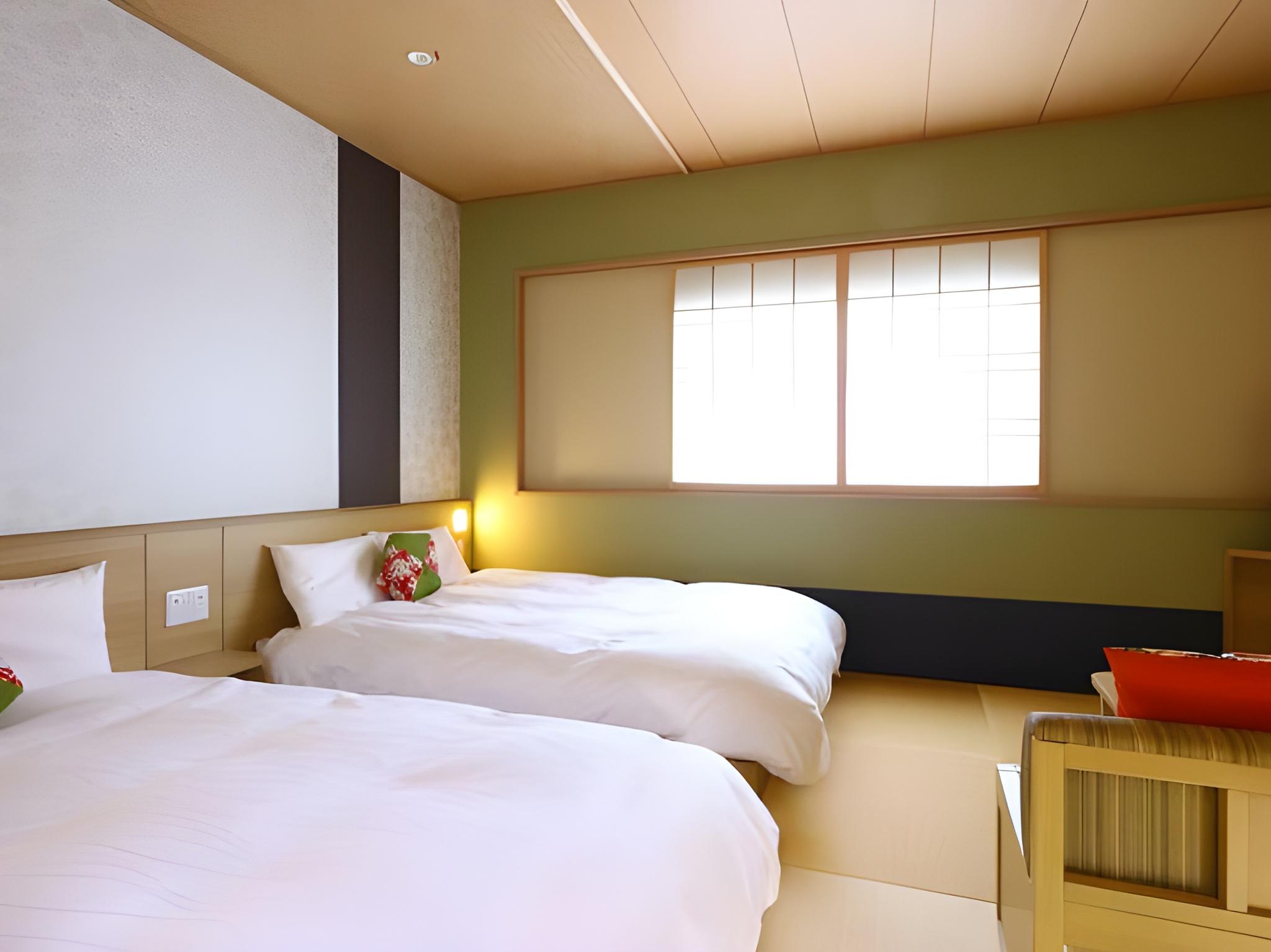 Moderate, Twin Beds