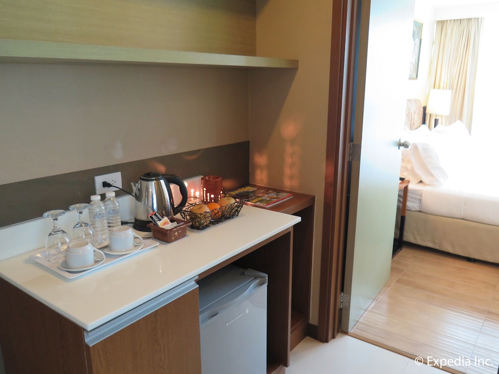 One Tagaytay Place 51/56