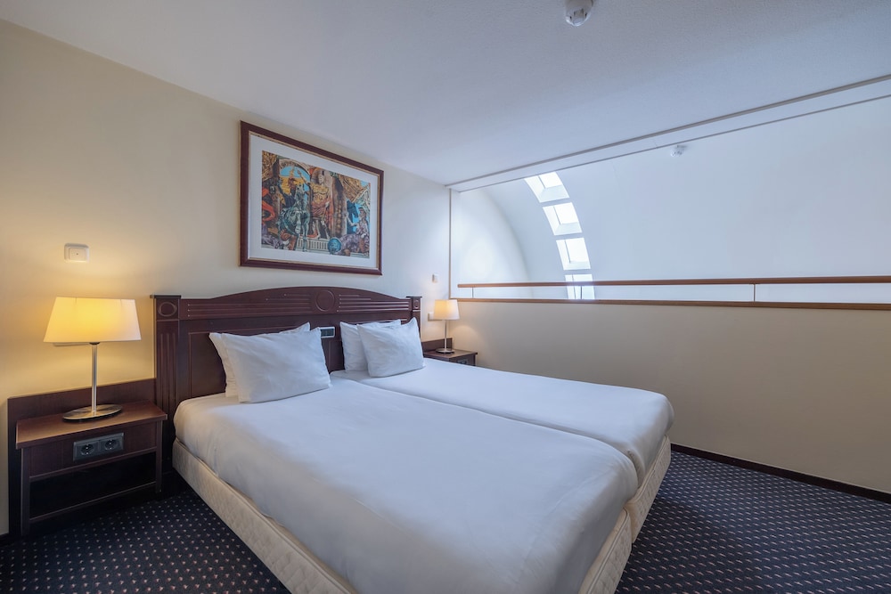 AMRATH GRAND HOTEL DE L EMPEREUR 19/64