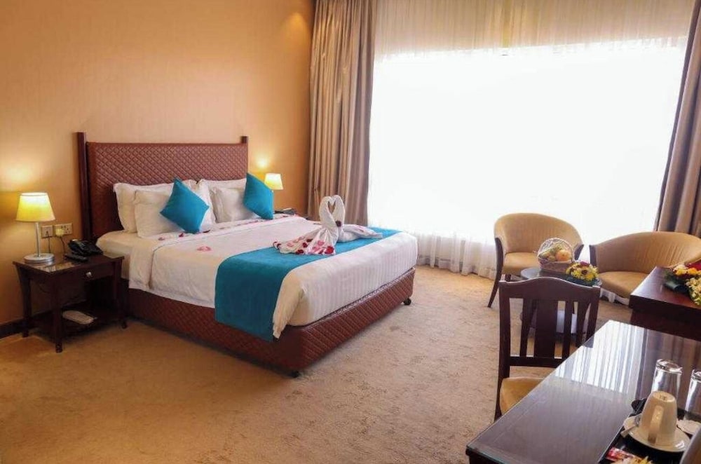 Palette Luxury Marina View Formerly Happy Days Hotel 9/60