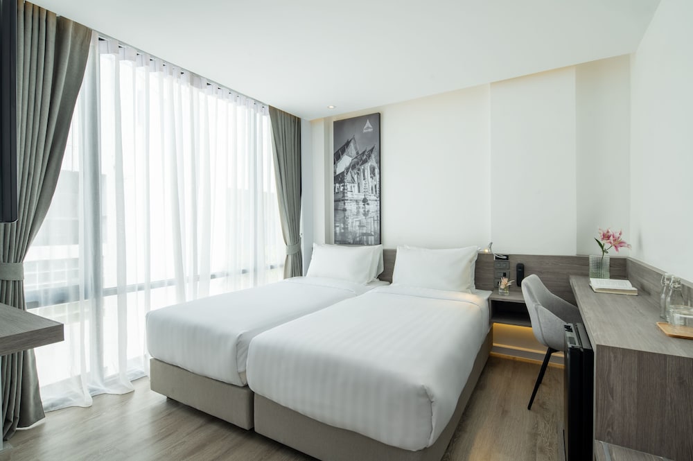 Amarin Hotel Rama 8 27/50