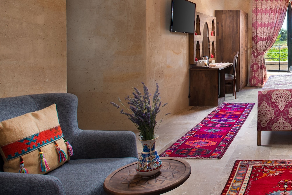 Cappadocia Pyramid Stone House 19/29