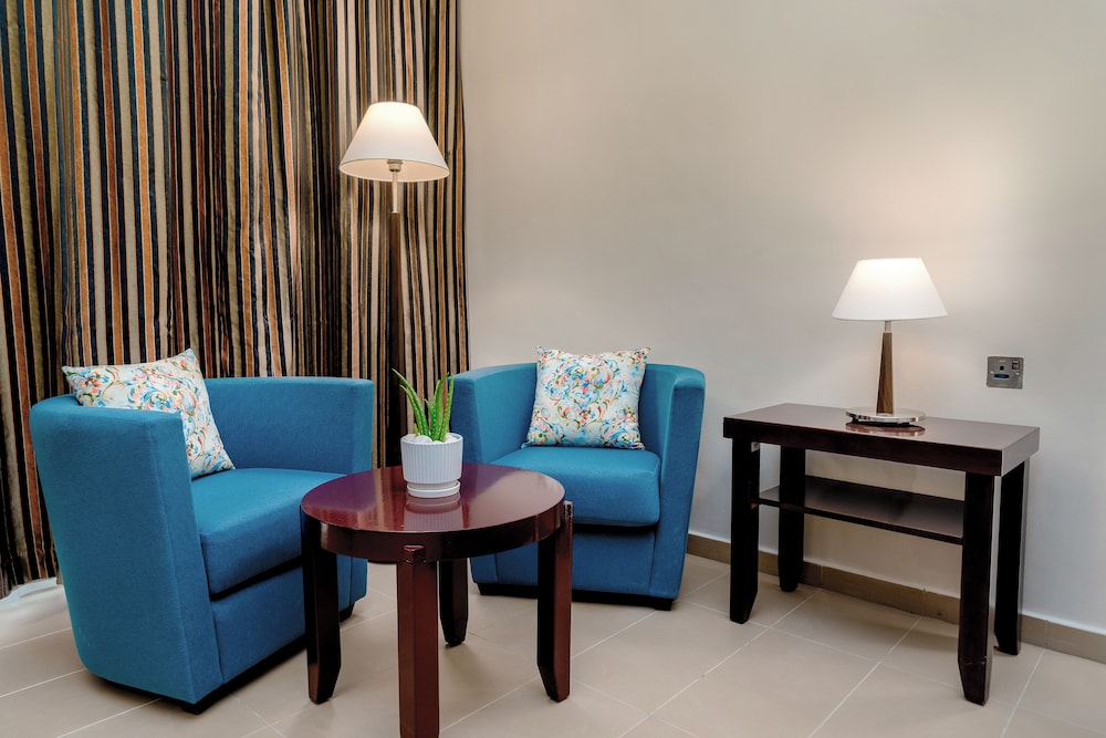 Metropolitan Al Mafraq Hotel 29/71